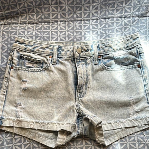 Bundle of 2 GAP Denim Shorts Size 27! - Picture 15 of 15